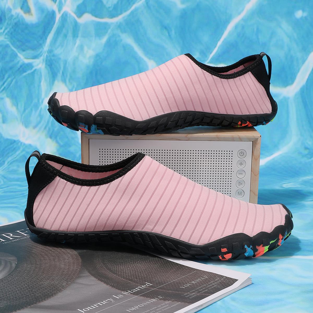 

Спортивные пляжные туфли, модные повседневные уличные туфли для плавания, ультралегкие дышащие туфли для йоги, пляжные нескользящие дышащие износостойкие туфли 45 розовый