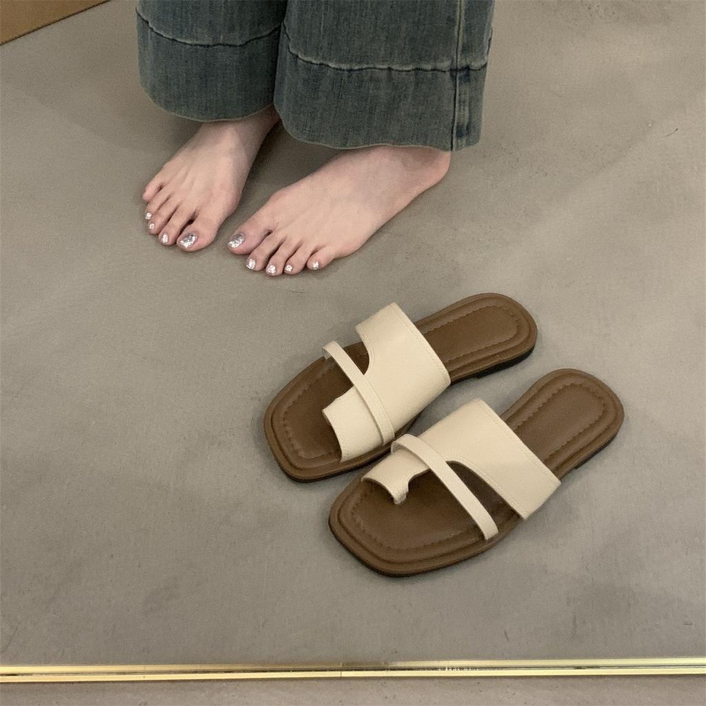 Roman Cool Slippers Wear Flat Women's Shoes, Spring and Summer 2025 New Square Head Cover Toe and Pedal Beach Sandals