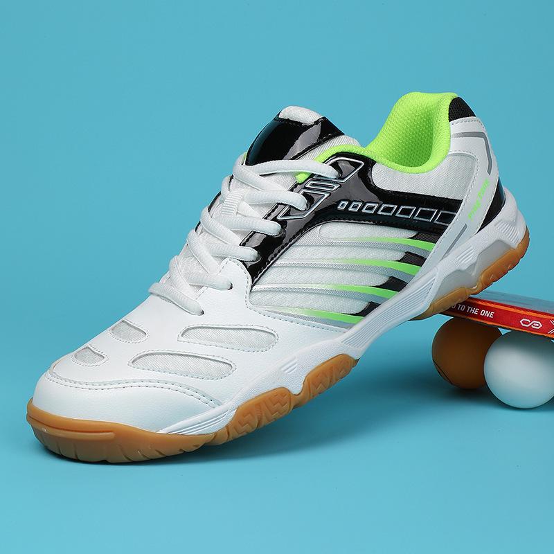 Large Size Tennis Shoes Men's and Women's Shoes Indoor Badminton Shoes Teen Students Sports Shoes Couple