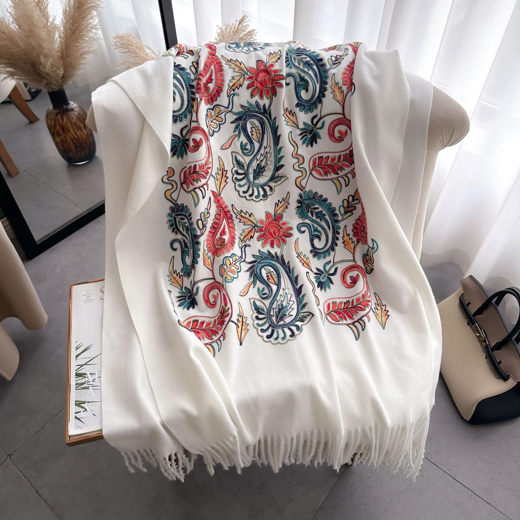 Winter Warm Cashmere Scarf for Women Paisley Embroidery Pashmina Blanket Thick Shawl Wrap Neckerchief Elegant Poncho Bufanda