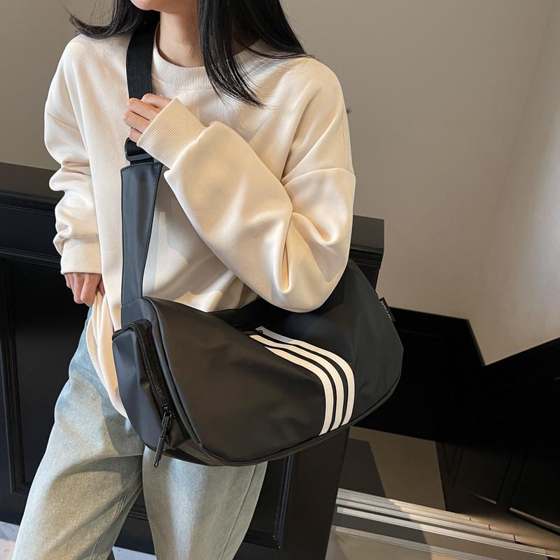 Striped Large Capacity Travel Bag Women's Shoulder Bag Crossbody Bag