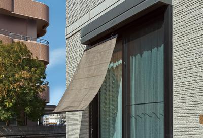 Ταινίες και προστασία από τον ήλιο – Δίχτυα και διαχωριστικά σκίασης