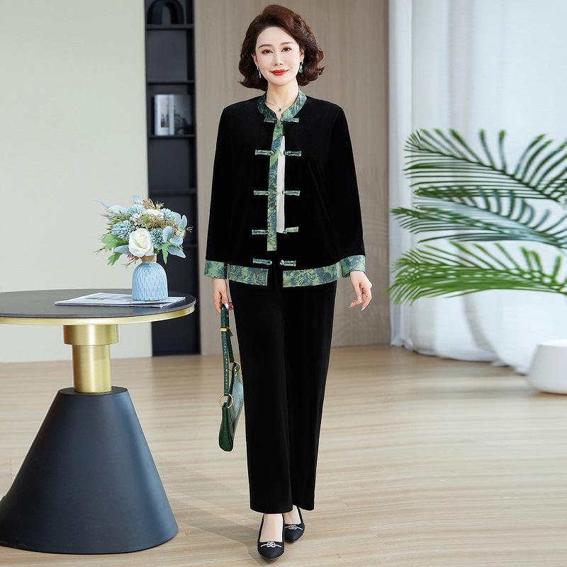 Elegant Autumn Two-Piece Suit for Stylish Middle-Aged & Elderly Women
