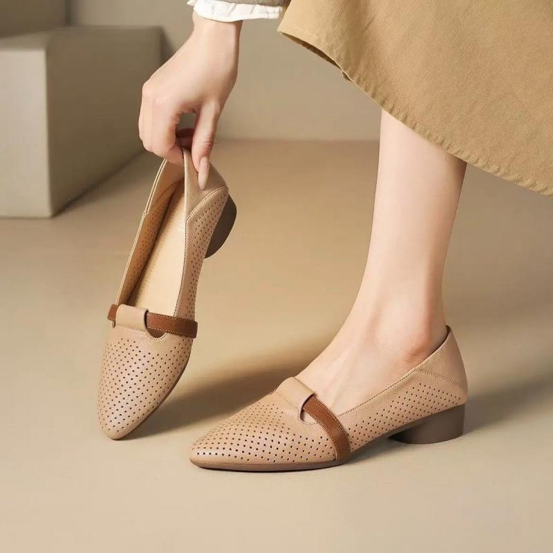 Soft Leather Hollowed-out Sandals, Women's Low-heeled Soft-soled Breathable Perforated Single Shoes
