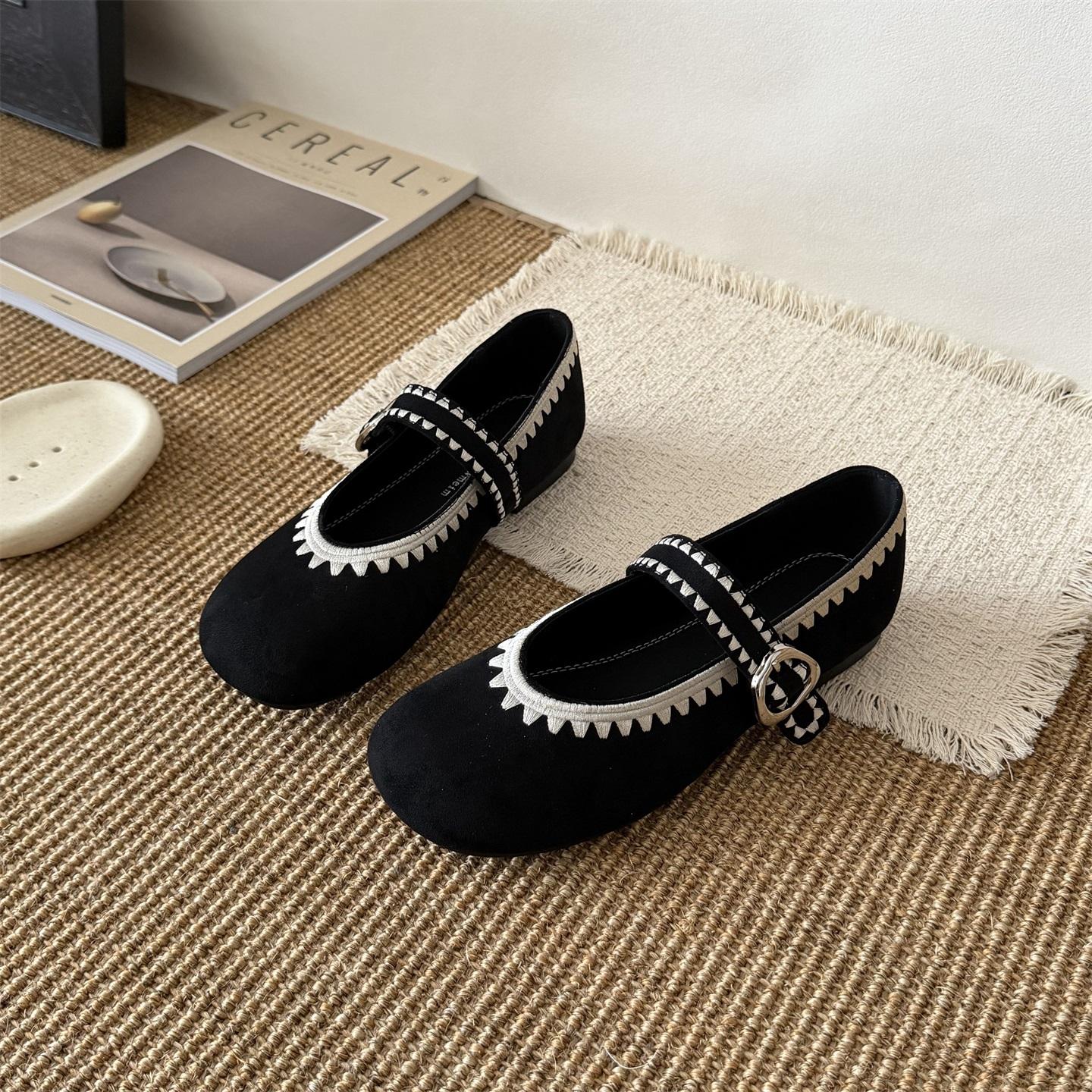 

Comfortable and versatile retro round head flat bottom Mary Jane shoes one-word buckle belt versatile and thin light mouth single shoes women 39 чорний
