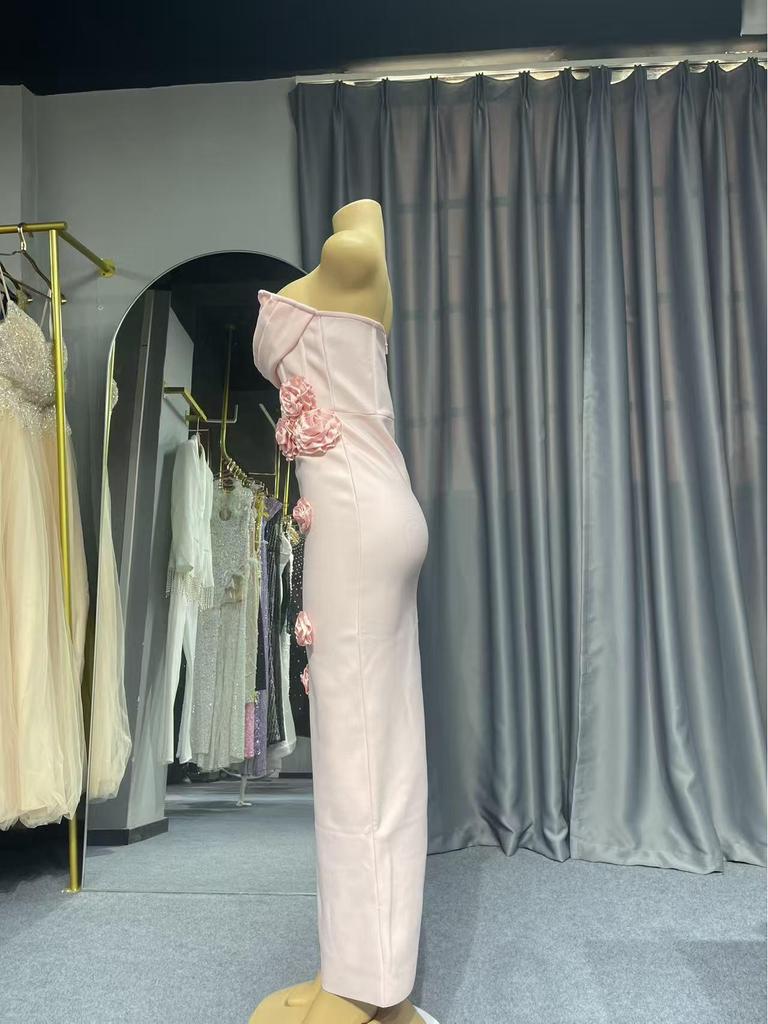 Elegante Vestido Bodycon Bandeau con Flor 3D: Vestido de Boda y Fiesta Verano 2024
