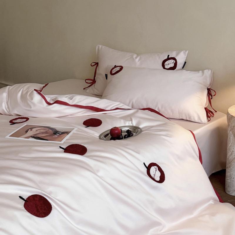 Spring 2026 Cute Cartoon Embroidered Long-Staple Cotton Bedding Set (4-Piece) 1.5m Flat Sheet Style 4-Piece Set