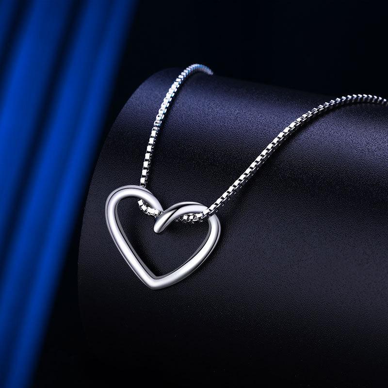 Cut-out Love Necklace Women Cool Style Sweater Chain Light Luxury Niche Design Sense Chain Simple Snake Bone Chain