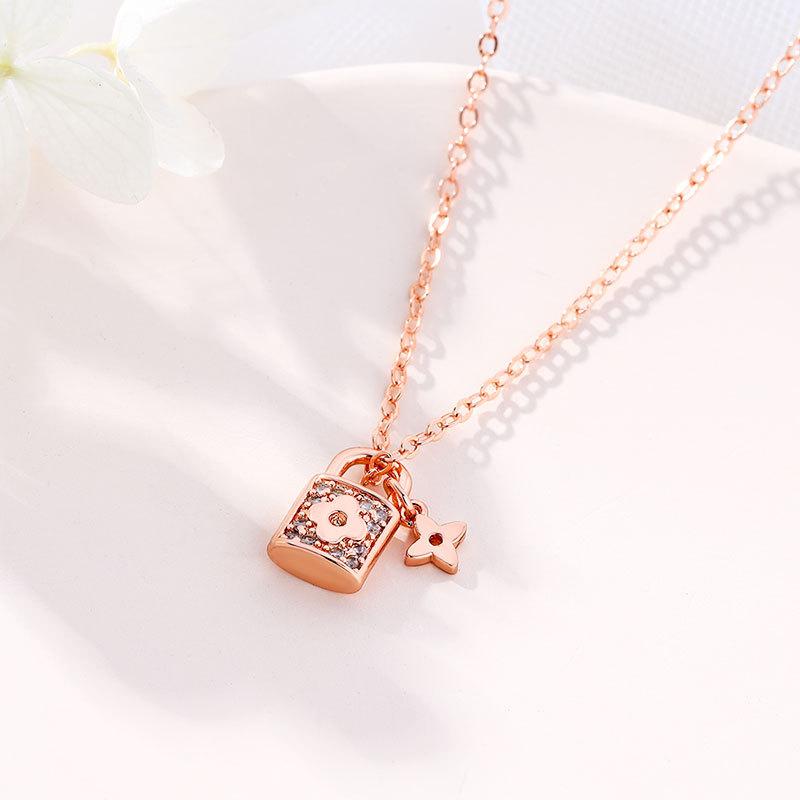 Fashion Temperament Necklace Female Niche Projection Ins Design Sense Love Lock Necklace Pendant Jewelry Premium