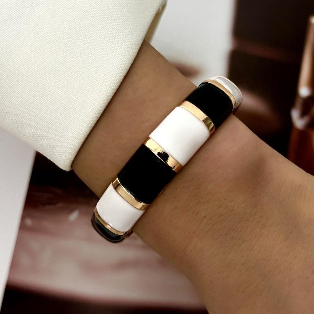 Emaille Emaille Armreif Schwarz Weiß Floral Zirkon Armband Party Schmuck Armband Party Anlass
