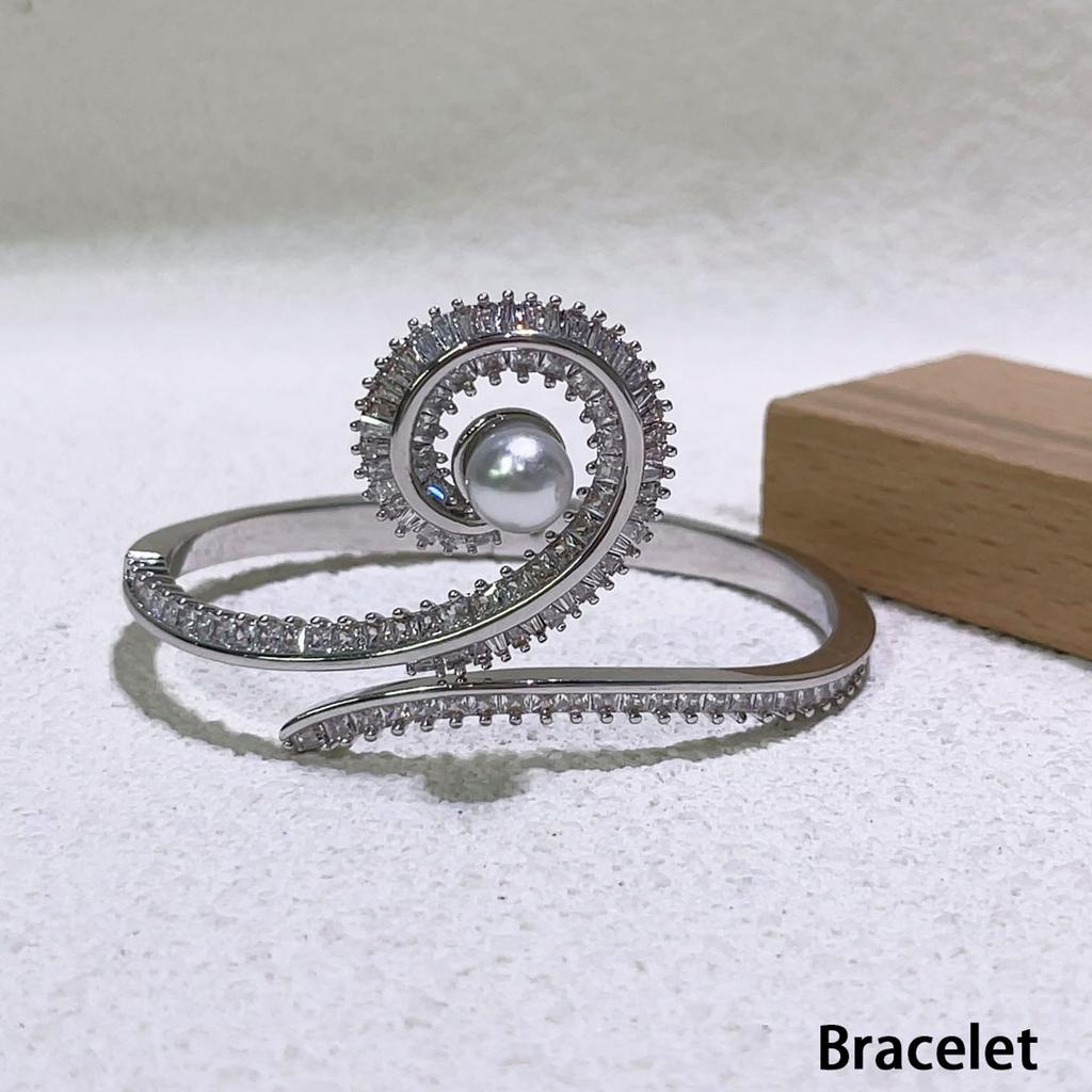 Heart Necklace Women's High Jewelry Set Luxury Pearl Necklace Earrings Ring Bracelet Suitable for Wedding Gifts