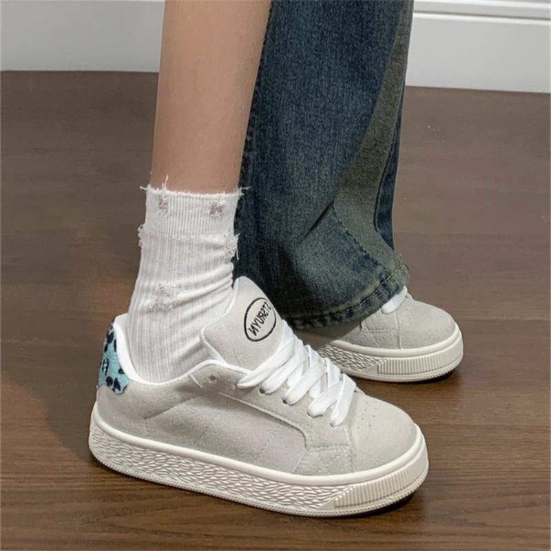 

New women s shoes retro soft sole not tired feet bread shoes women s tide niche big tongue board shoes versatile casual shoes 35