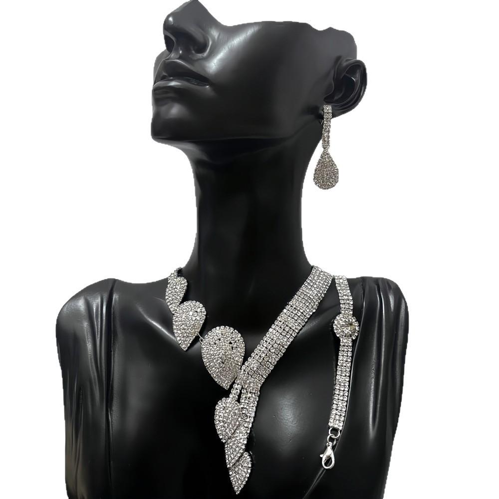 

Women S Classic Personality Bridal Wedding Banquet Rhinestone Water Drop Necklace Four-Piece Set срібний
