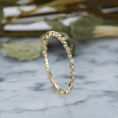 Koreanischer Damenring dünn mit Zirkonia Stein Goldfarbe Schlichte stilvolle Accessoires Nettes Geburtstagsgeschenk für Freundin Modeschmuck