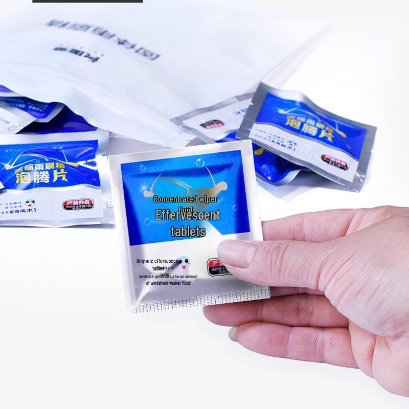 Universella brustabletter för vindrutespolarvätska: Dekontaminerar, Avfettar och Tar Bort Insektsfläckar Snabbt för Alla Årstider.