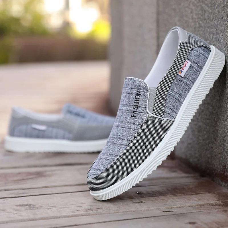 

Fashion Summer Men Shoes Lightweight Casual Men Flats Non-Slip Men Loafers Fashion Male Drving Shoes Slip On Shoes 39 сірий колір