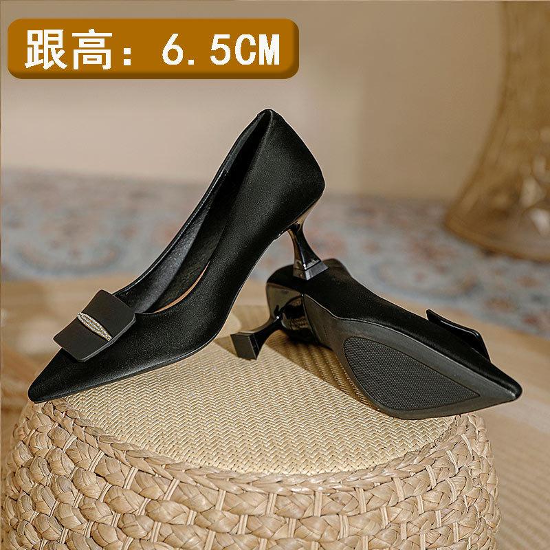 French high heels women's thin heels 2025 new red wedding shoes spring pointed small heels temperament shallow mouth single shoes