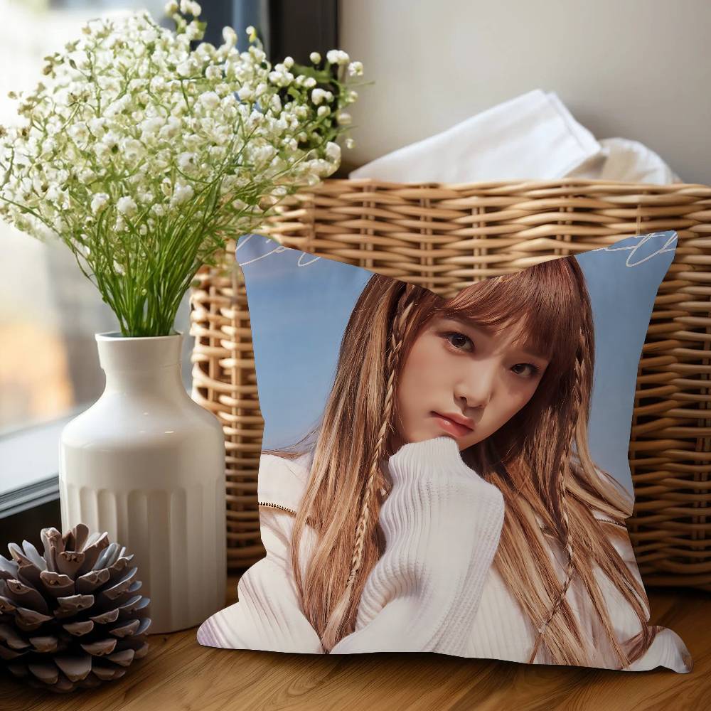 Singer C-Choi-Yena Pillow Anime Pillow Sofa Bed Head Pillow Cover Cushion Cover 45x45 Cm Fashion