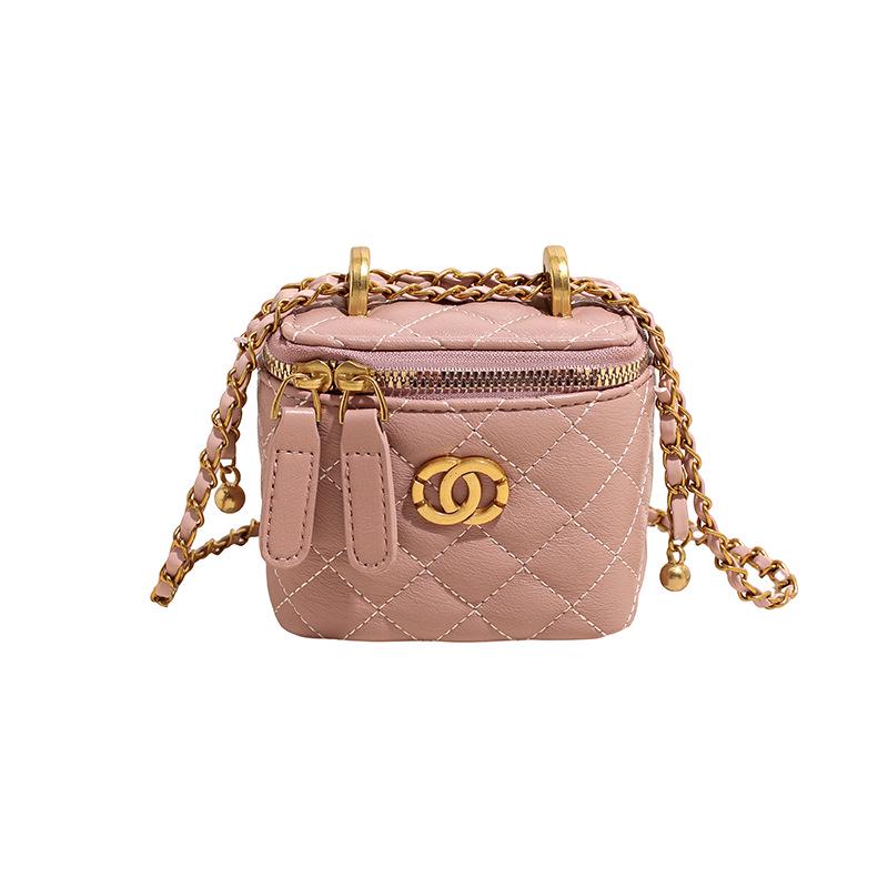 

High-End Women s Diamond Pattern Crossbody Bag - Autumn/Winter Edition