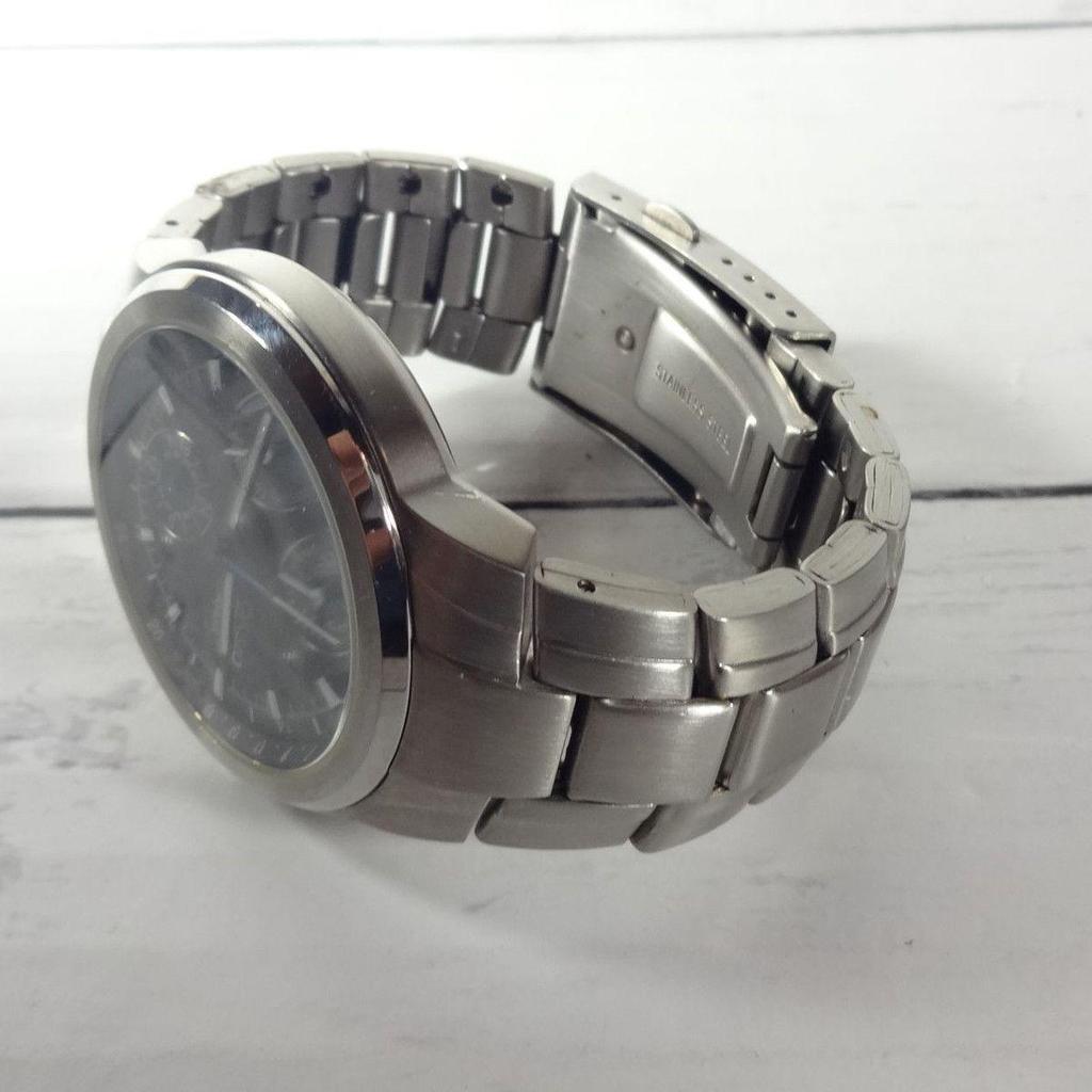 Used Cost-effective popular analog watch CASIO EDIFICE, new battery, working condition OK, good condition