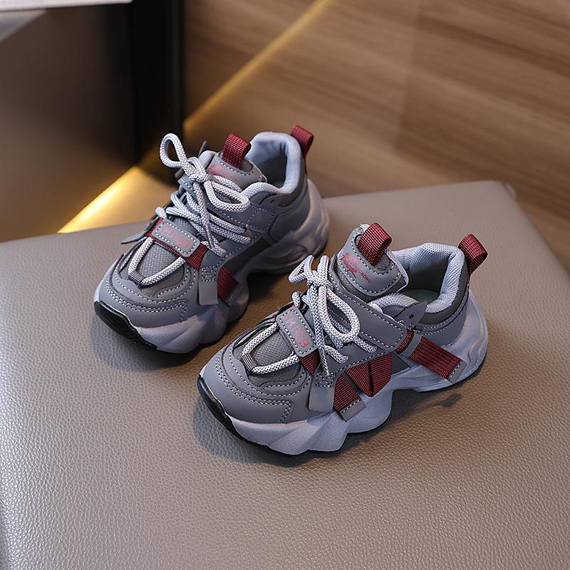 Boys and girls children's sports shoes 2025 autumn new running shoes breathable mesh Velcro soft-soled dad shoes