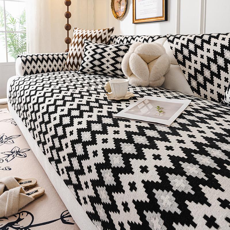 

Leather sofa cushion is universal in all seasons, light luxury and high-end sense 2025 new summer non-slip seat cushion cover cover cloth towel 30 * 50 waist pillowcase
