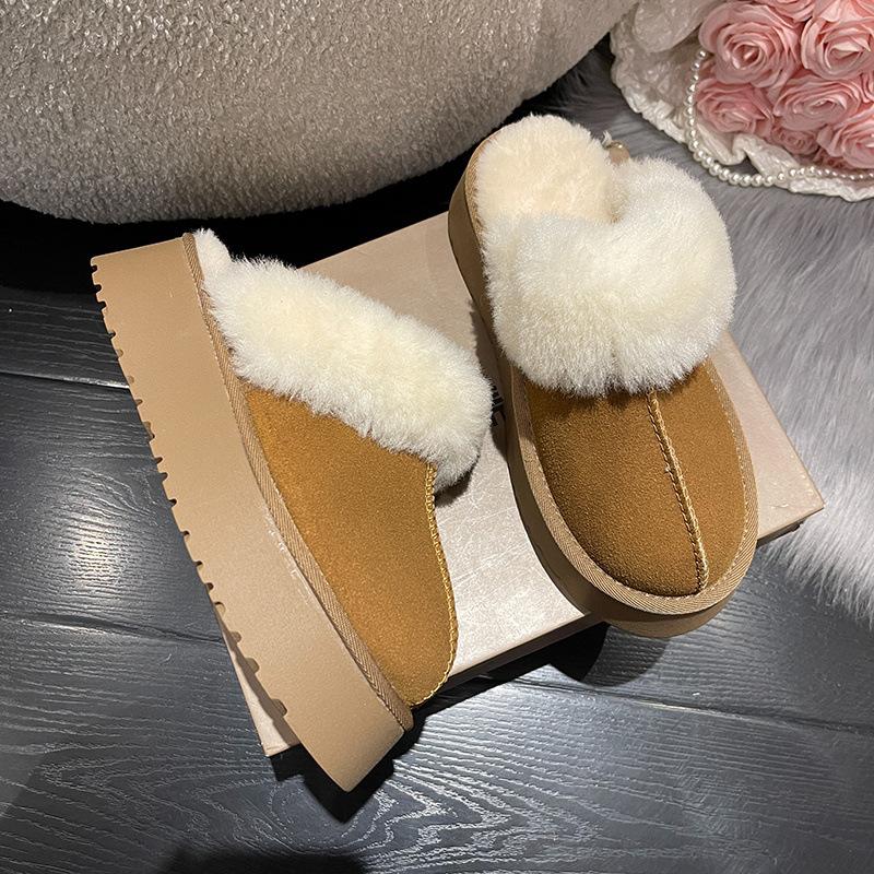 Women's shoes 2025 autumn and winter muffin new slippers summer platform sandals indoor air conditioning flat sole wool shoes women