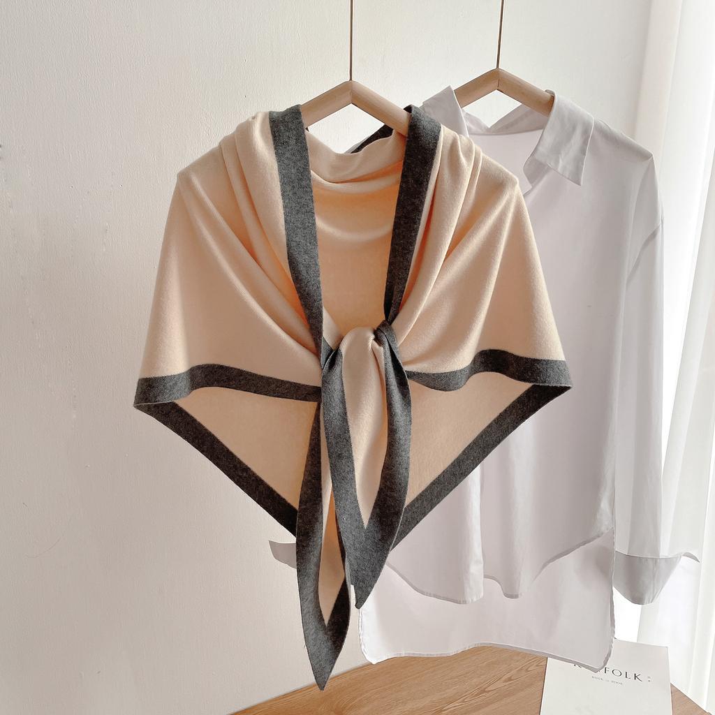 Autumn and Winter Fashion New Women's Neck Wrap Wool Blended Triangular Shawl Female Thickened With Knitted Warm Shoulder