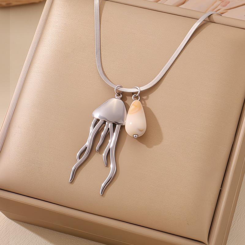 Titanium Steel Necklace Women's Ocean Series Jellyfish Pendant Necklace Light Luxury Niche Blade Chain Beach Wind Dopamine Necklace