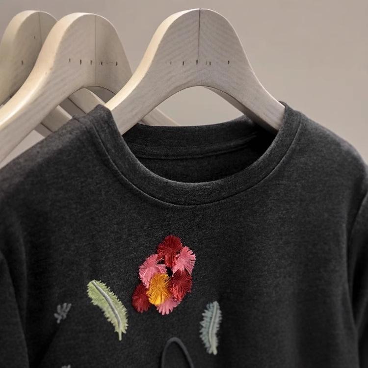 Stylish Spring Embroidered Short-Sleeve Women's Loose Slimming Round Neck T-Shirt