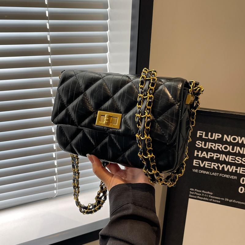 Bag Women's New Fashion Diamond Chain Bag Versatile Casual Messenger Bag