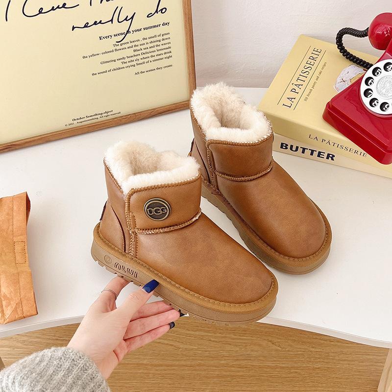 

Новые зимние ботинки на толстой подошве с интегрированным мехом для мальчиков 25 зимние новые бархатные короткие ботинки утолщенные теплые хлопковые ботинки для девочек 37