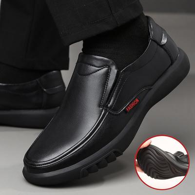 Nuove Scarpe Nere Uomo Mocassini Traspiranti Morbidi Uomo Alta Qualità Casual Pelle PU Scarpe da Barca Uomo Scarpe Basse Uomo Scarpe da Guida