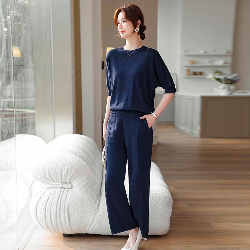 

Mom s Diamond Pattern Knit Top for Middle-Aged & Elderly Women, Stylish Loose Base Layer for Spring & Autumn 3XL (140-160 jin)