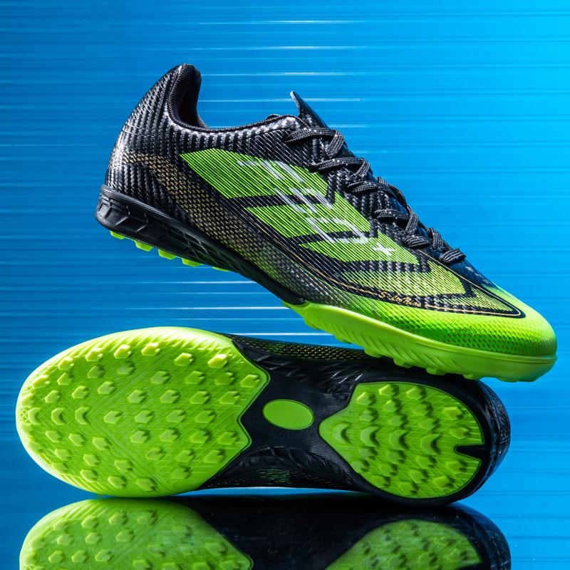 New Men Football Boots Grass Outdoor Sport Training Shoes Match Sneakers Non-Slip Soccer Shoes Professional Ultralight Unisex
