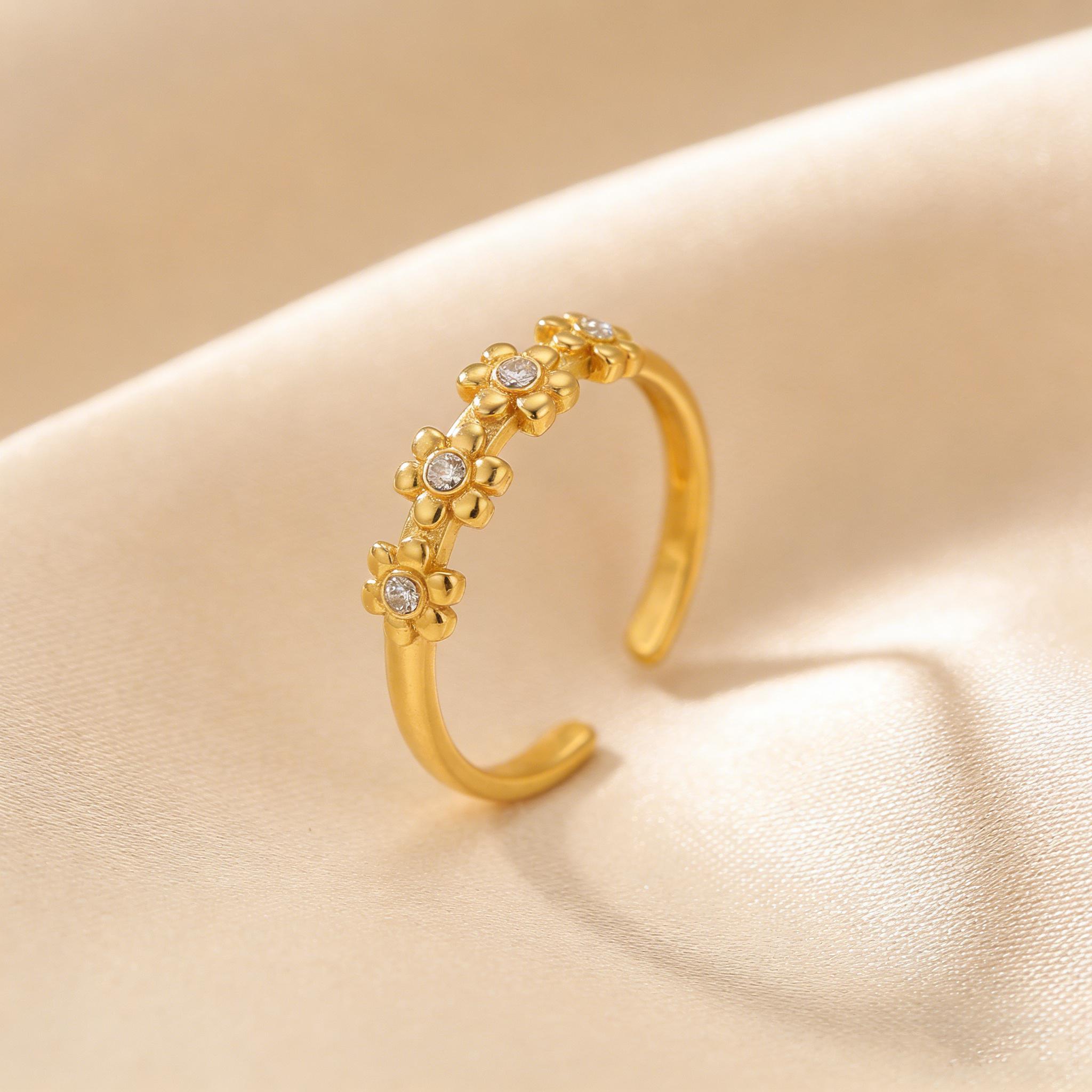 

Exquisite Zircon Flower Open Ring Classic Gold Color Stainless Steel Floral Rings for Women Fashion High Quality Jewelry