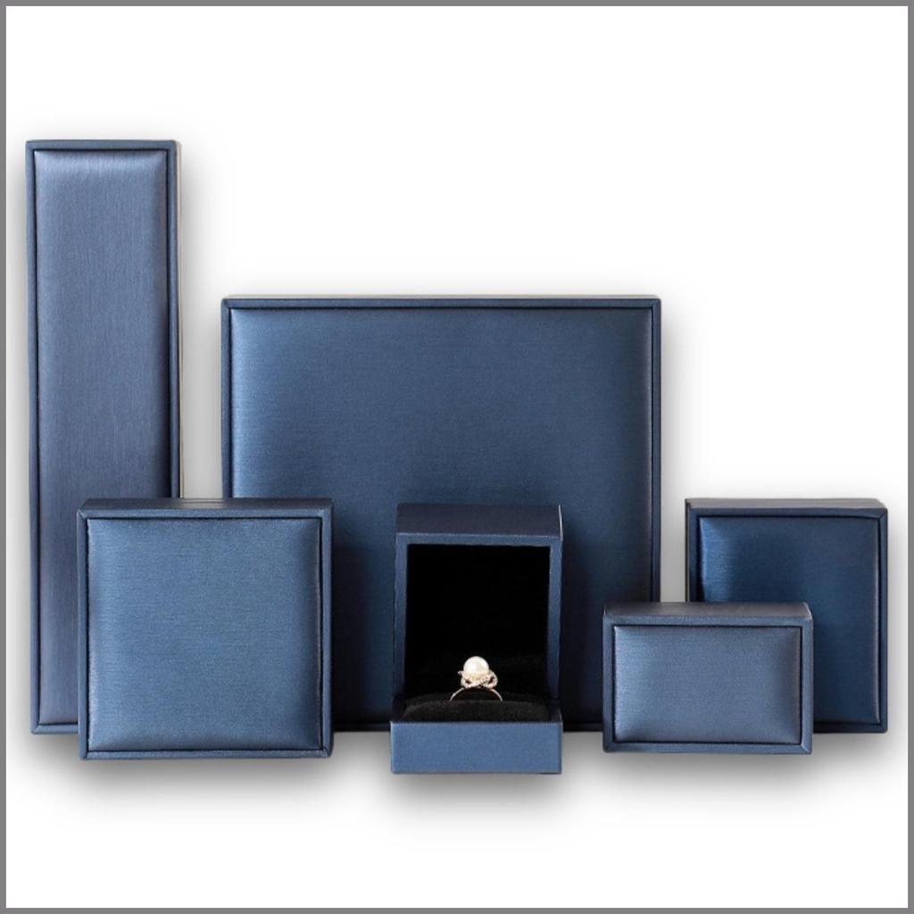 PU Brushed Jewelry Box: Elegant Packaging for Rings, Bracelets, and Necklaces