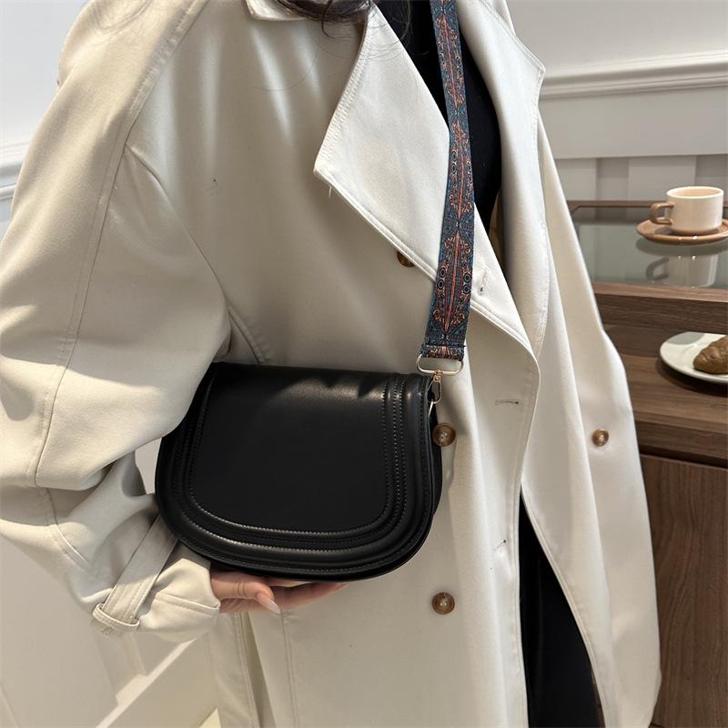 Fashion Small Flap Bag Designer Wide Strap Saddle Shoulder Bags Luxury PU Leather Crossbody Bag Trend Small Phone Purses ARI