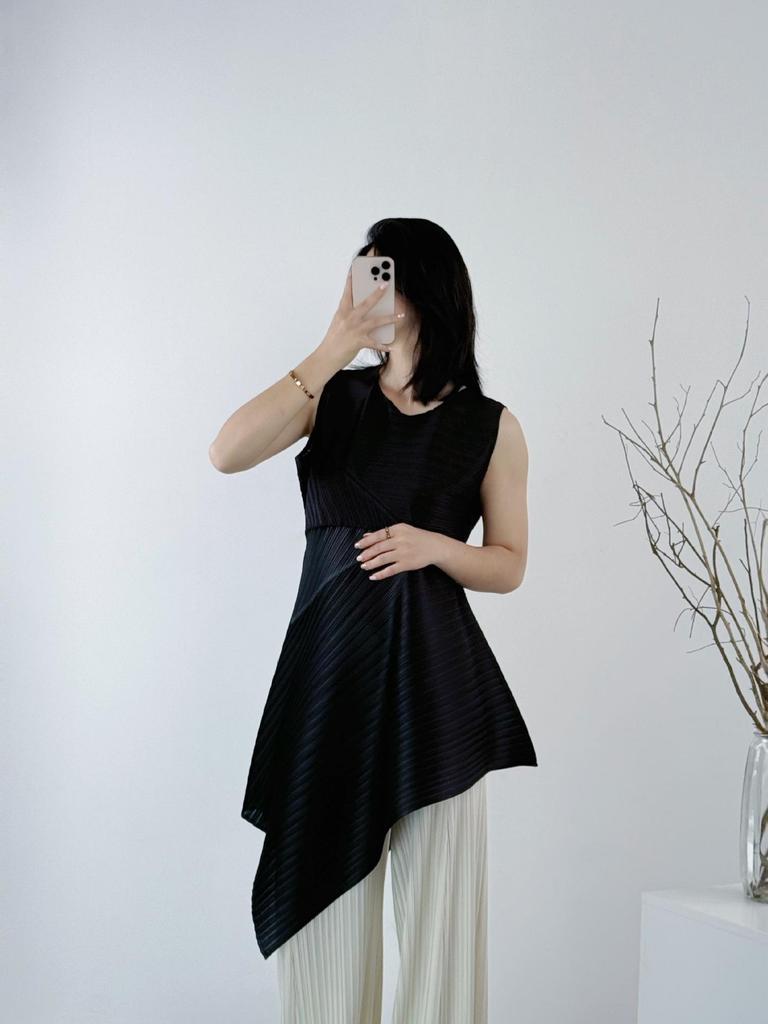 Miyake Pleats PP Irregular Sleeveless Long Dress - Japanese Casual, Waist-Cinched, Slimming, Lightweight Luxury Fashion.