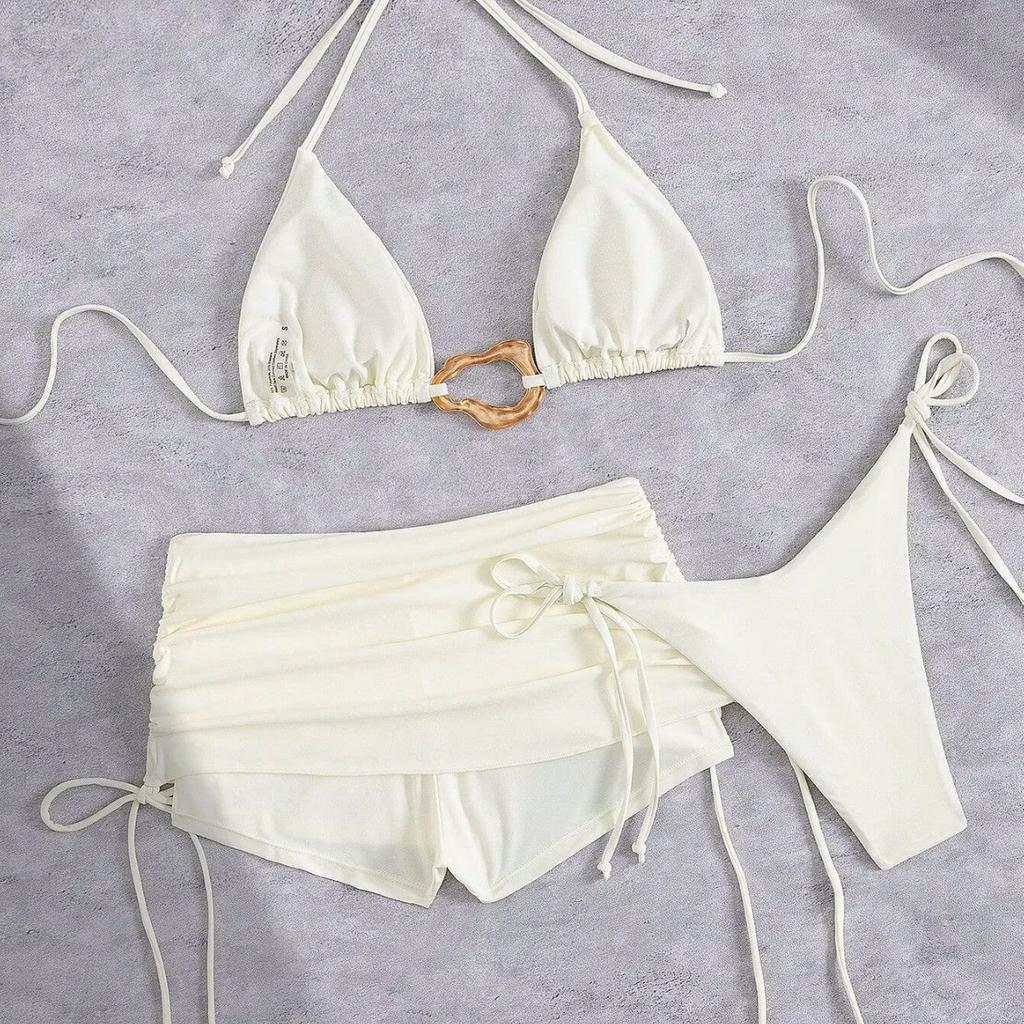 The new product debuts a three-piece bikini solid-color lace-up swimsuit.