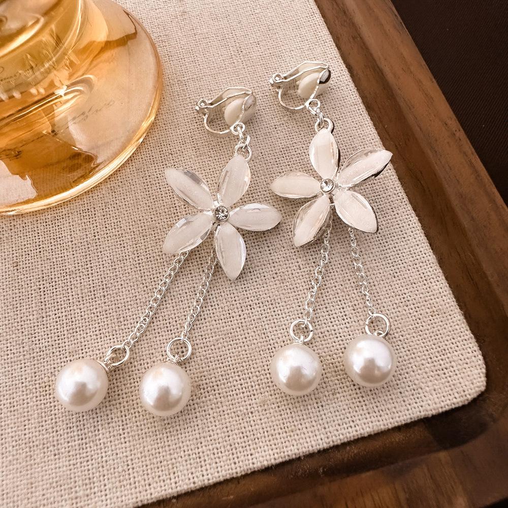 Vintage Französische Ohrclips mit ovalen Perlen für nicht-durchstochene Ohren