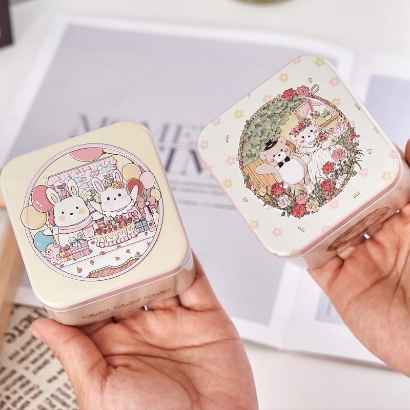 Candy Box Cartoon Bear Rabbit Pattern Good Sealing Vintage Gift Giving Portable Easter Cookie Gift Tins For Holiday