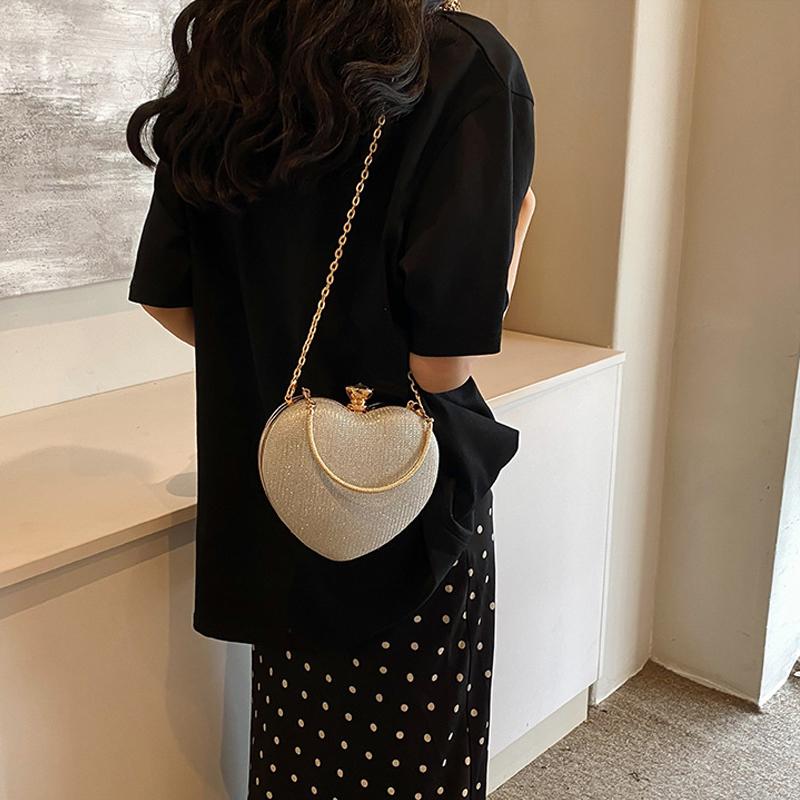 Guldglänsande sidenhjärta aftonväska damer bankettclutch strassdekor kedja axelväskor lyxiga kvinnliga fest handväskor