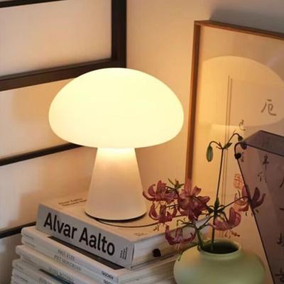Středověká houbová stolní lampa, Malá noční lampička, Krémová síťovina, Červená lampa pro atmosféru ložnice, Noční lampička na noční stolek, Dárková lampa