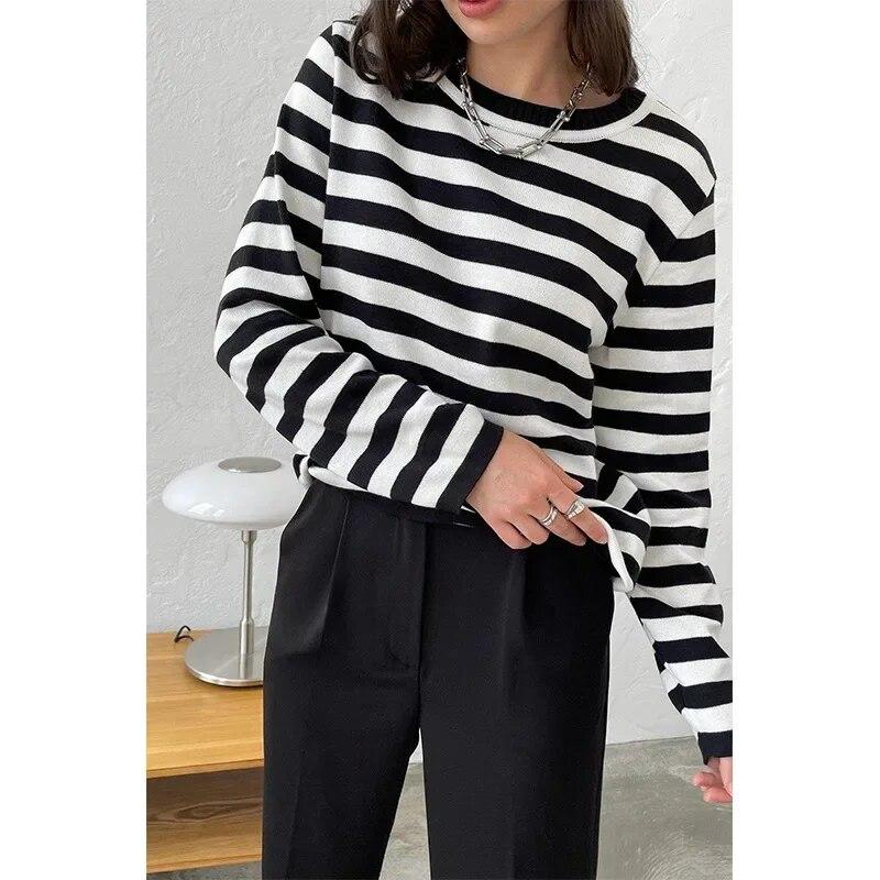 Autumn Fashion Knitted O-neck Striped Sweater Women Vintage Classic Ladies Pullover Casual Long Sleeve Loose Sweater Top 29674