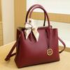 Elegant and stylish tote bag for women, 2024 summer new fashion versatile mom handbag, shoulder and crossbody bag