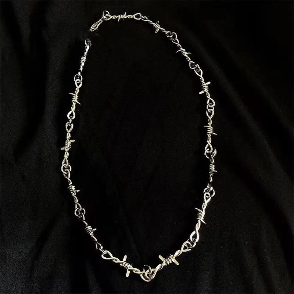 Creative Retro Thorn Necklace Barbed Collarbone Chain Decorative for Holiday Party Gift Men and Women Accessories