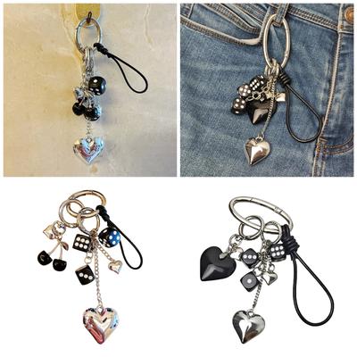 Mehrfarbiger Würfel-Anhänger Schlüsselanhänger Filigrane Designs Legierungs-Accessoire Herzanhänger Schlüsselanhänger Geeignet für Schlüssel und Taschen