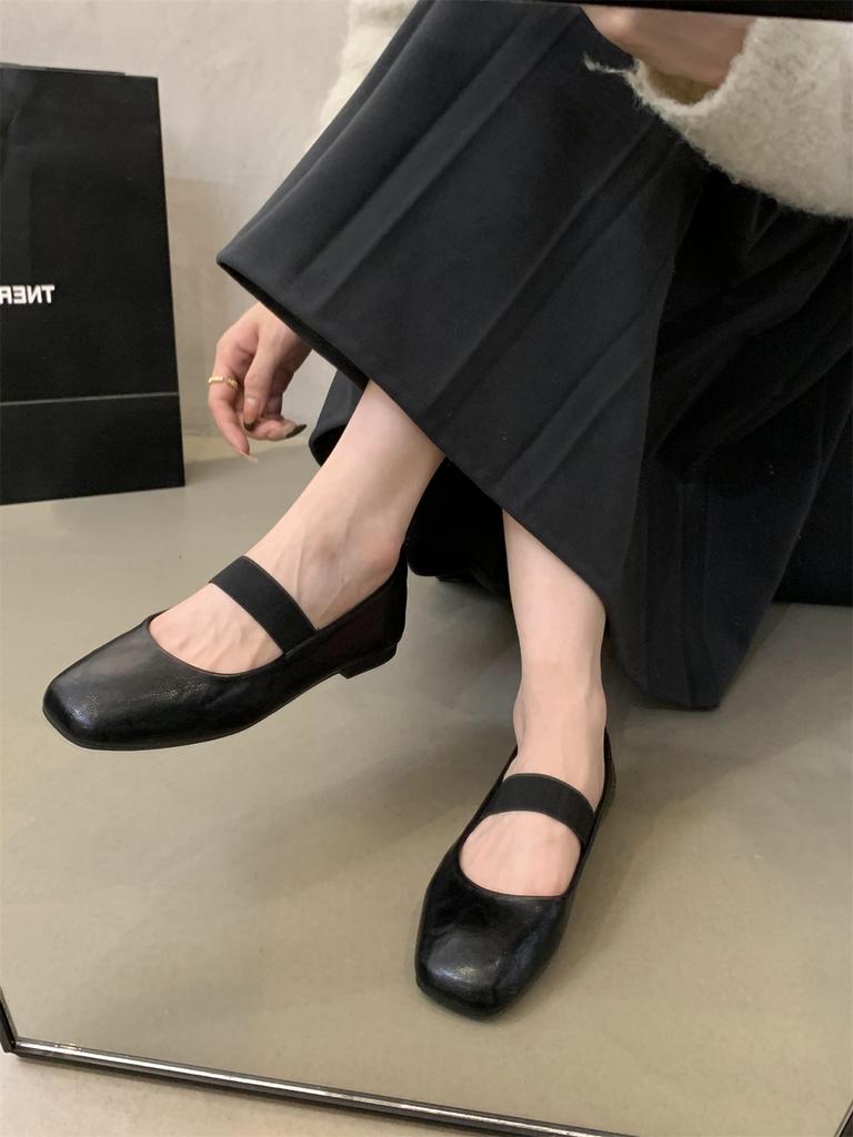 Vintage Square-toed Shallow Single Shoes Women's Spring and Autumn French Casual Ballet Fairy Flat Mary Jane Shoes Are Fashionable and Versatile