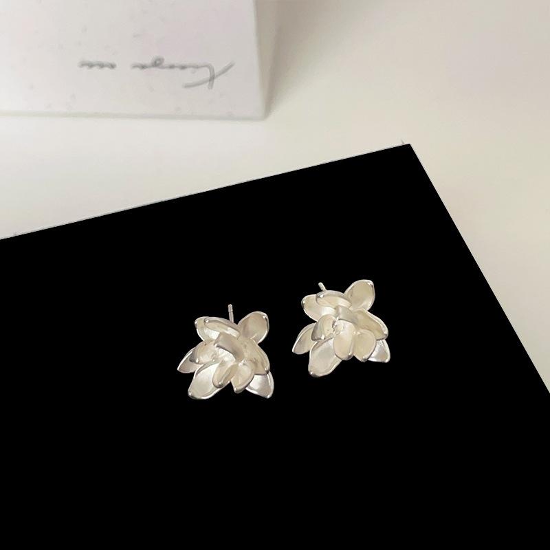 

Niche Design Sense Матовые металлические серьги-гвоздики Iris женские Niche Retro Temperament универсальные серьги серьги кольцо